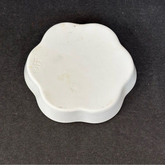 Fitz and Floyd 3-3/4" Butterfly Papillon Scalloped Dish Gold Trim Trinket Dish - Picture 3 of 7